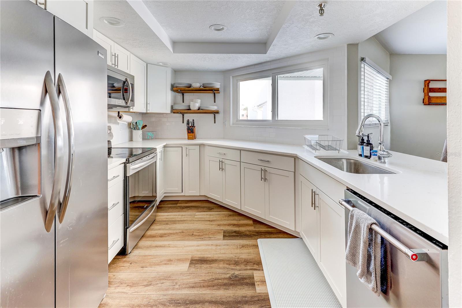 Image 39 of 89 For 16332 Gulf Boulevard 1c