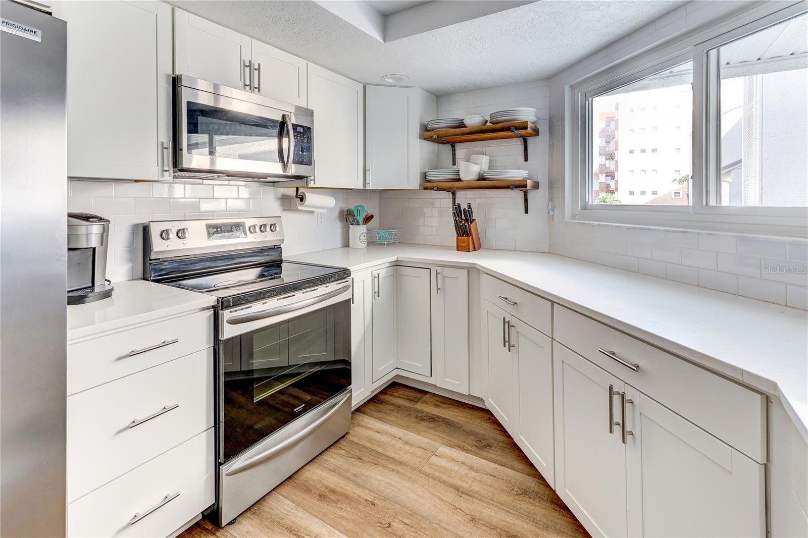 Image 41 of 89 For 16332 Gulf Boulevard 1c