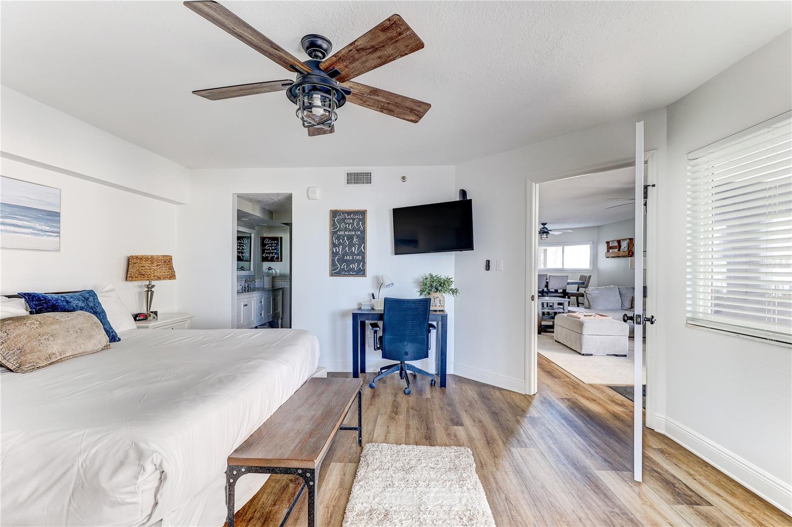 Image 58 of 89 For 16332 Gulf Boulevard 1c