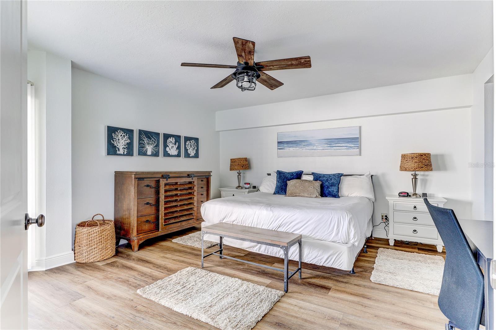 Image 6 of 89 For 16332 Gulf Boulevard 1c