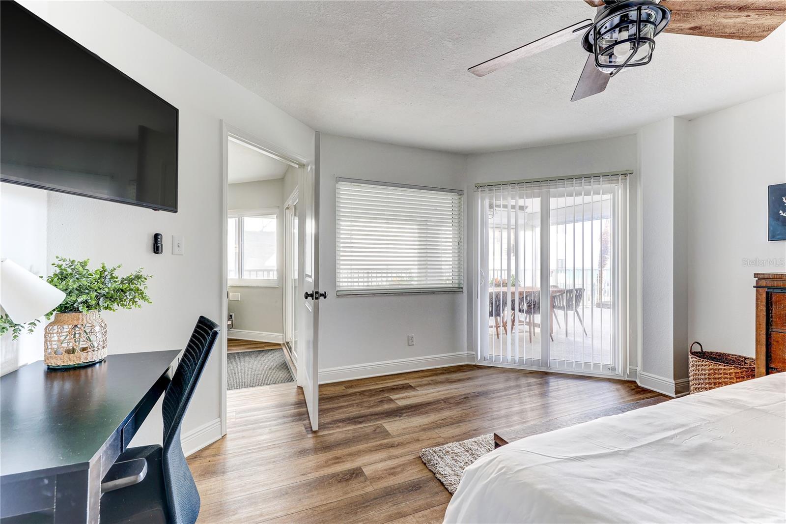 Image 60 of 89 For 16332 Gulf Boulevard 1c