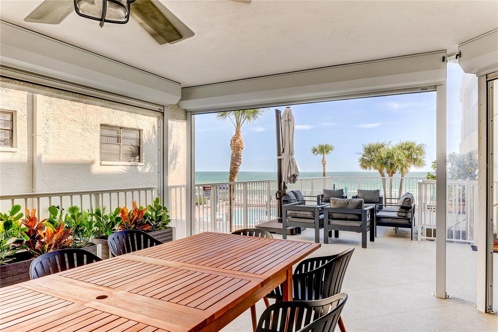 Image 64 of 89 For 16332 Gulf Boulevard 1c