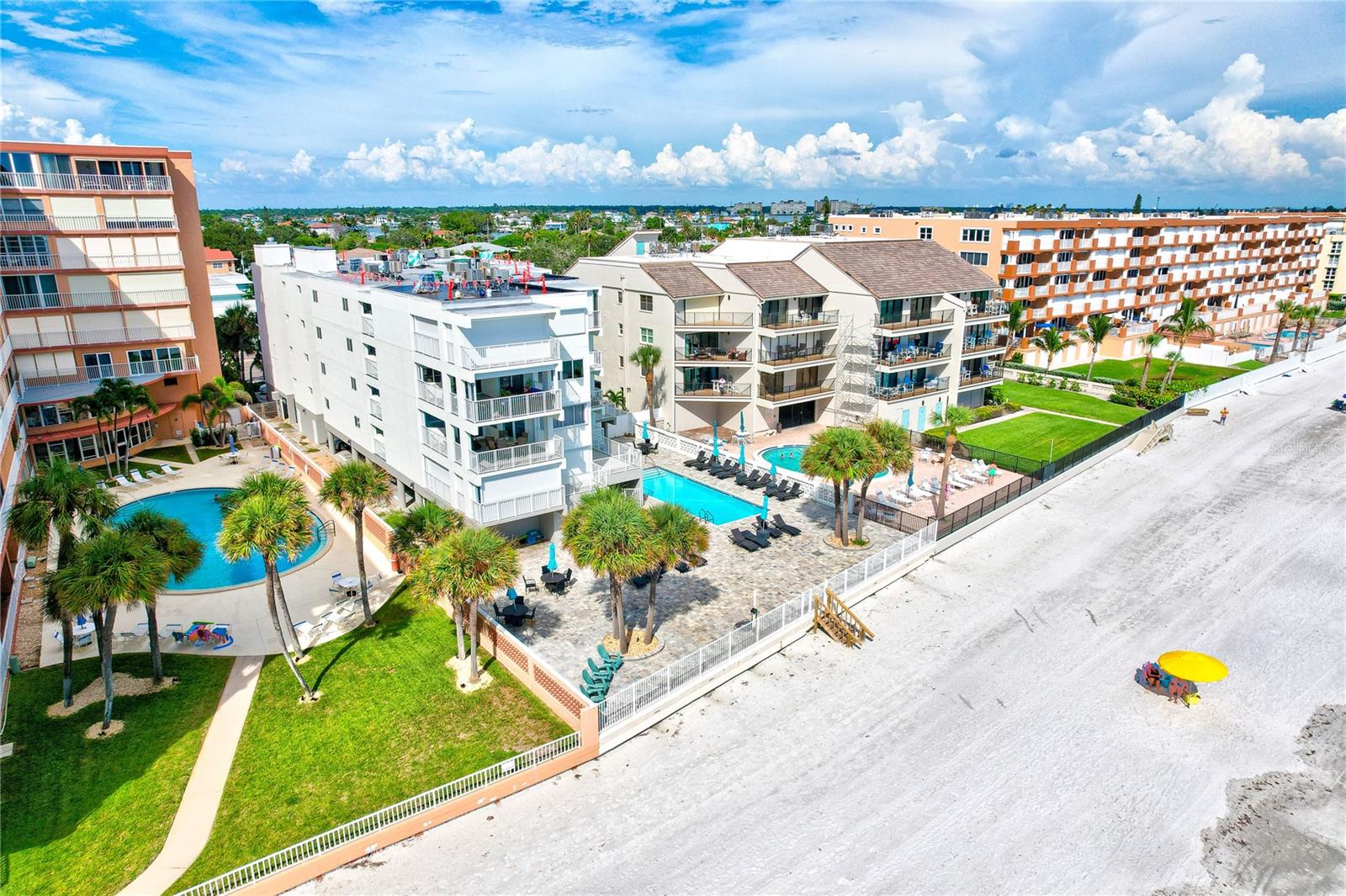 Image 80 of 89 For 16332 Gulf Boulevard 1c