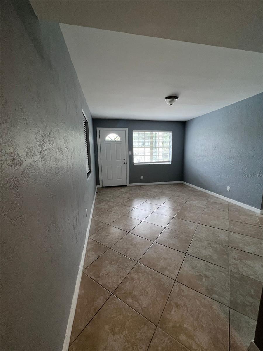 Image 4 of 14 For 618 Colfax Drive