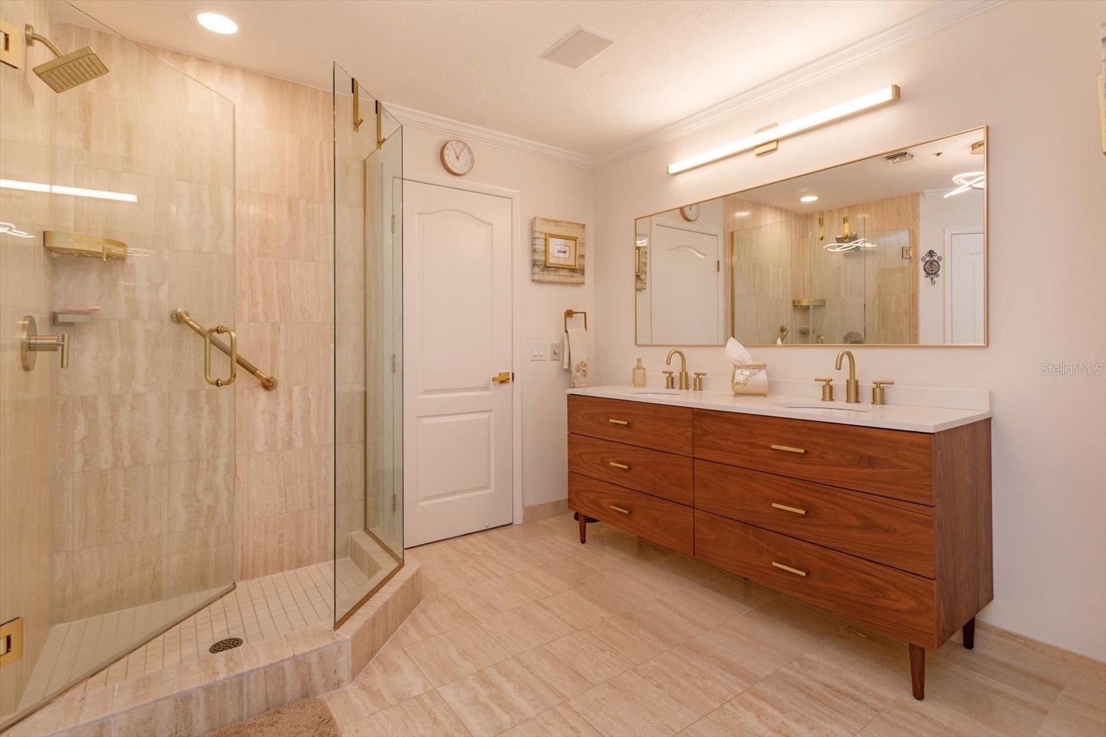 Image 17 of 51 For 1110 Ivanhoe Boulevard 9