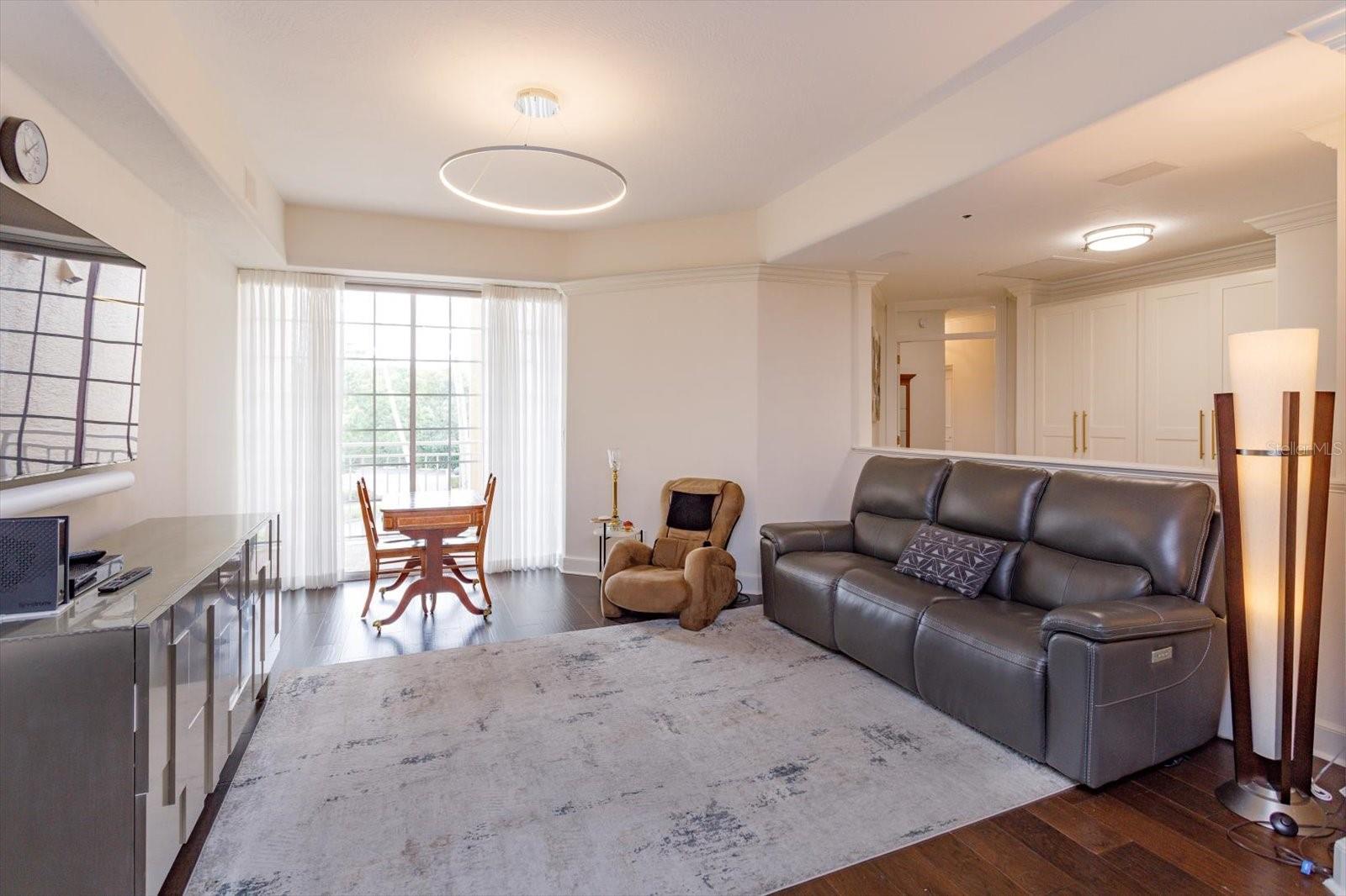 Image 21 of 51 For 1110 Ivanhoe Boulevard 9