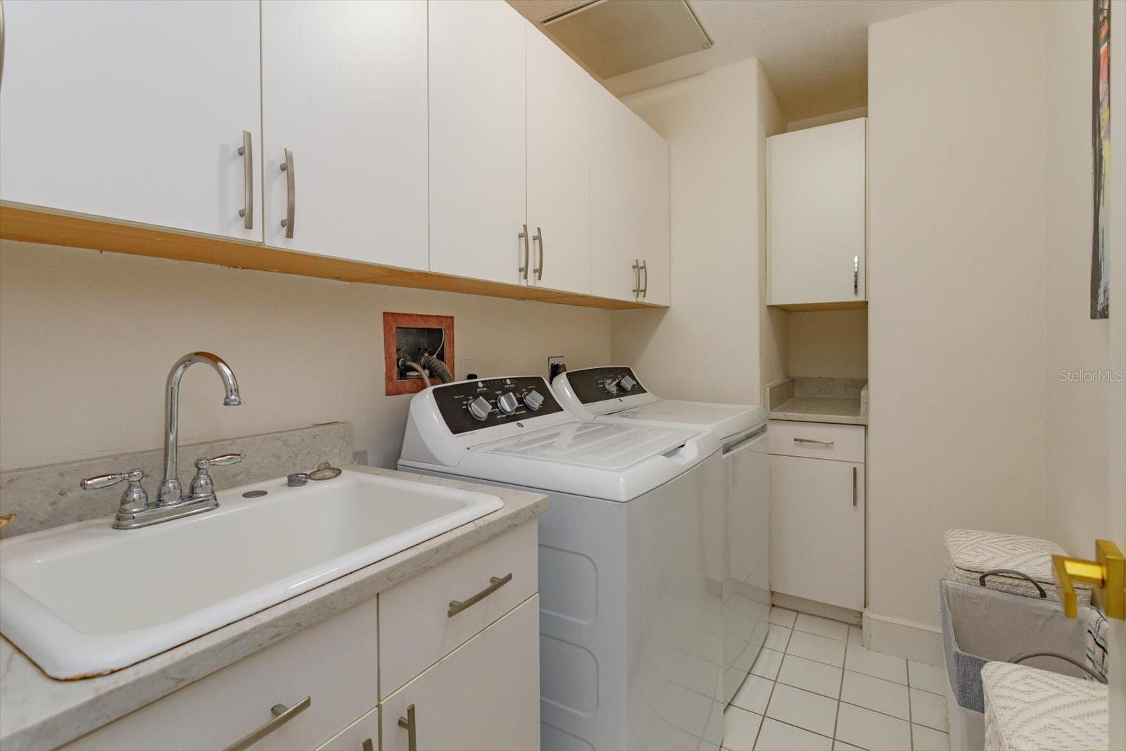 Image 31 of 51 For 1110 Ivanhoe Boulevard 9