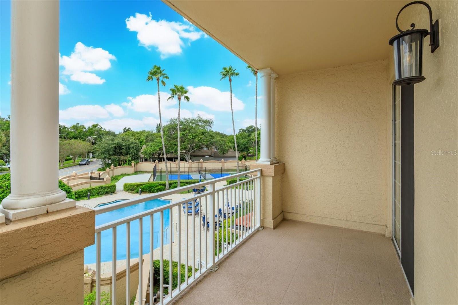 Image 9 of 51 For 1110 Ivanhoe Boulevard 9