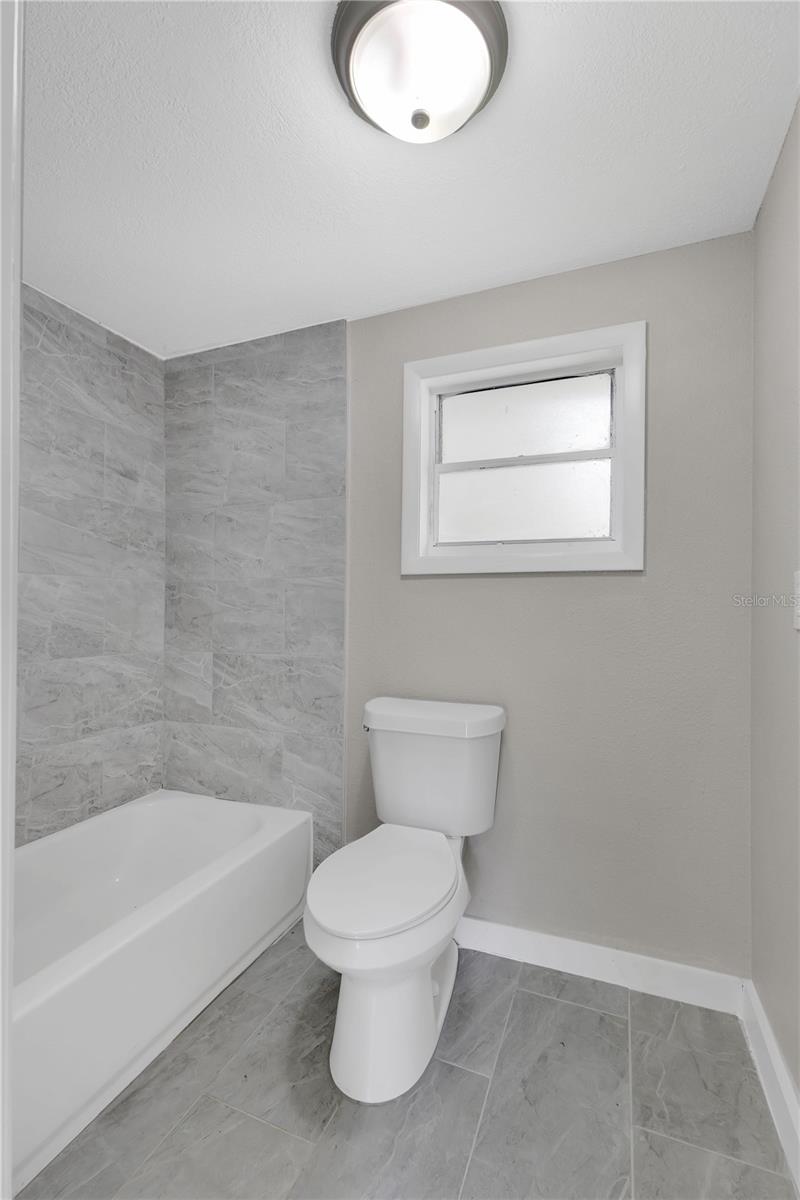 Image 11 of 19 For 4629 Harden Boulevard