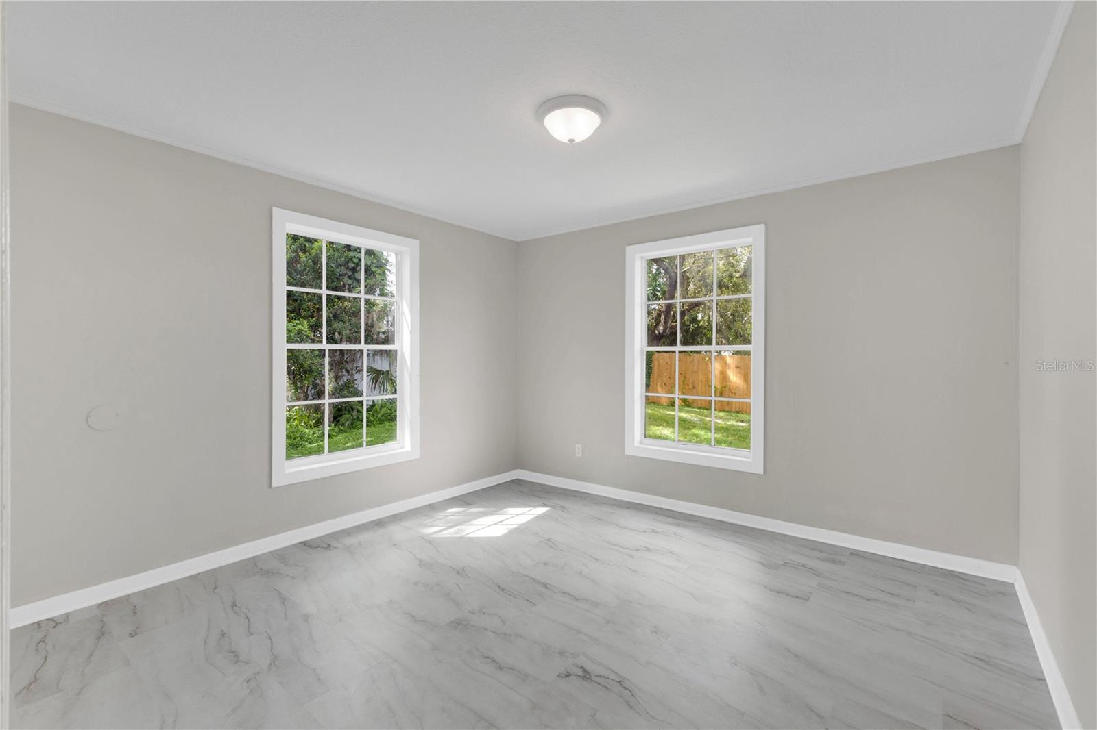 Image 13 of 19 For 4629 Harden Boulevard