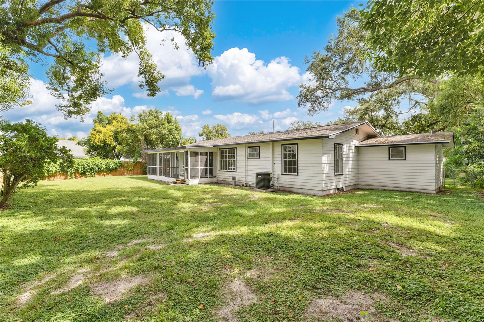 Image 17 of 19 For 4629 Harden Boulevard