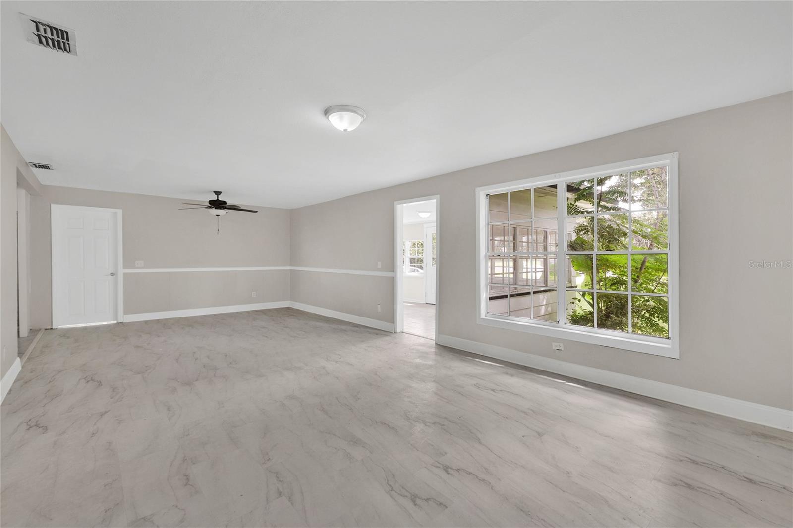 Image 4 of 19 For 4629 Harden Boulevard