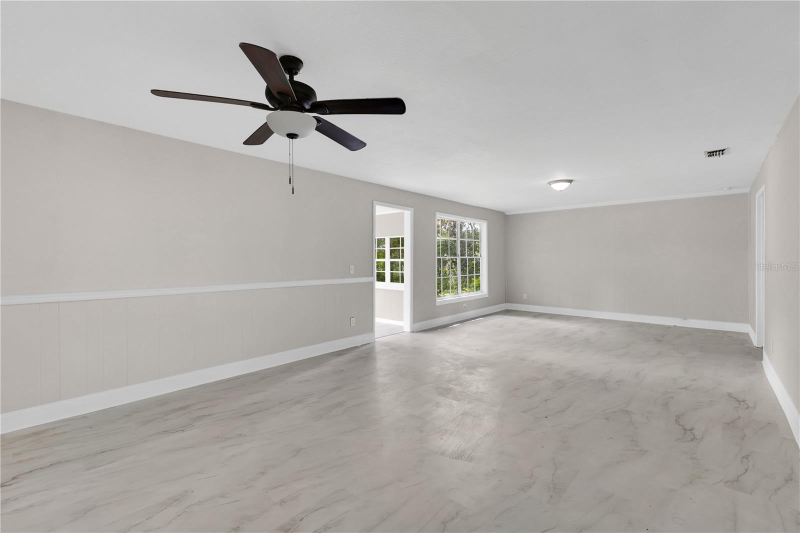 Image 5 of 19 For 4629 Harden Boulevard