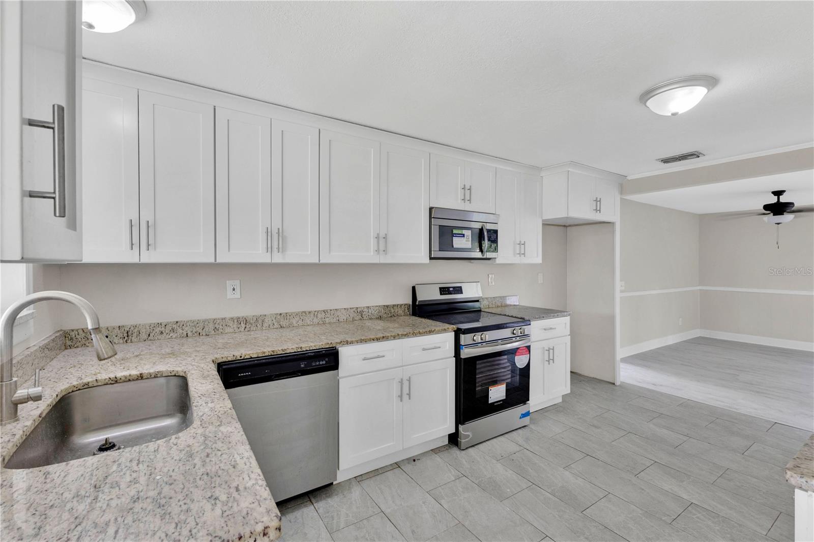 Image 6 of 19 For 4629 Harden Boulevard