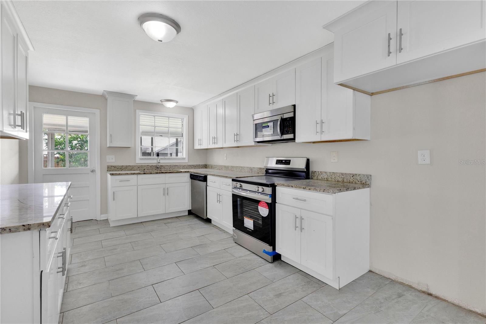 Image 7 of 19 For 4629 Harden Boulevard