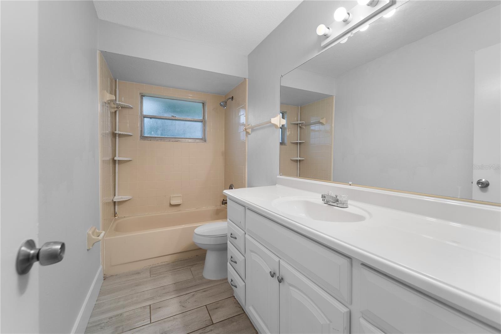 Image 12 of 15 For 6261 Silver Glen Court