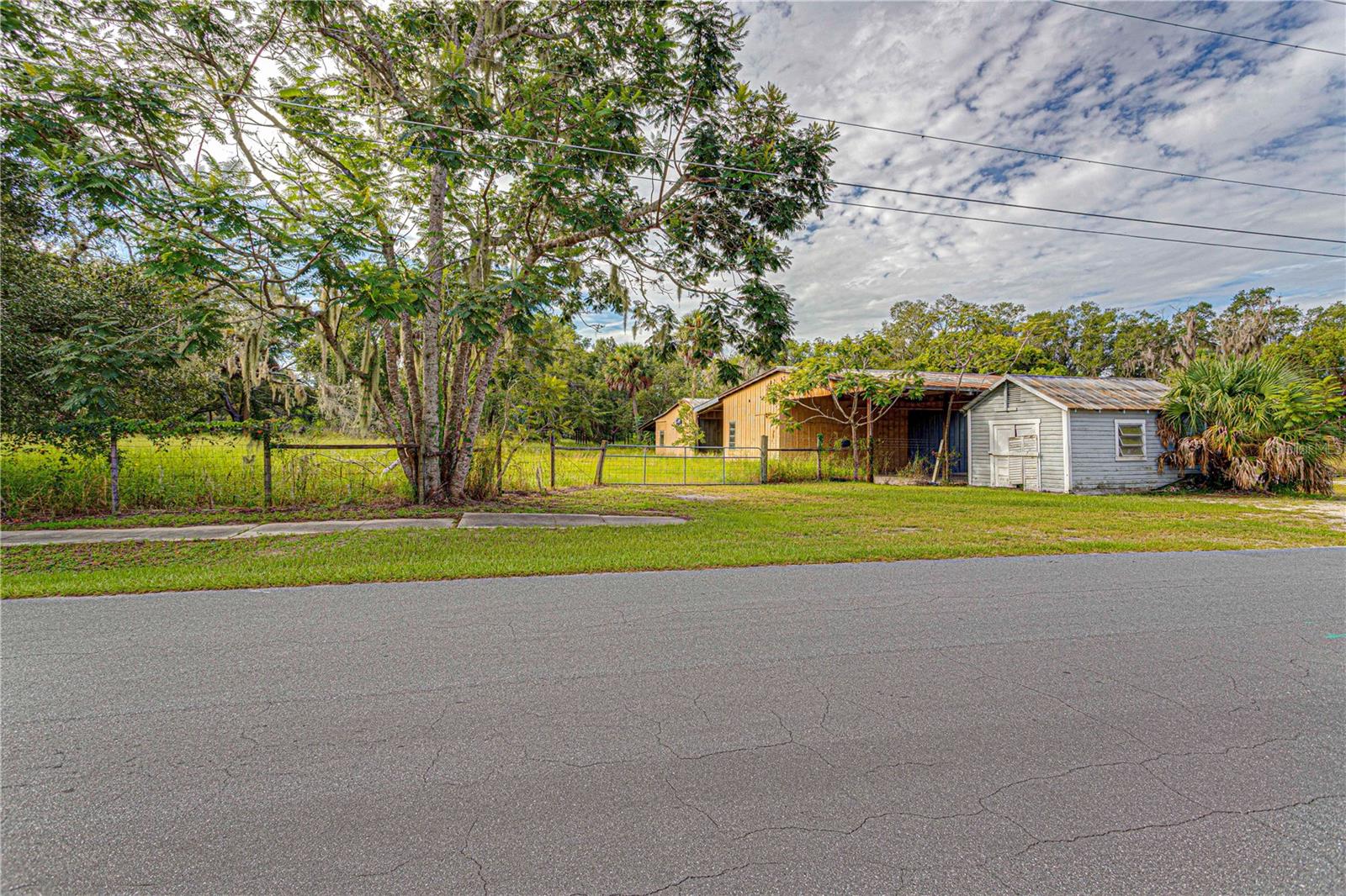 Image 3 of 18 For 610 Highland Street