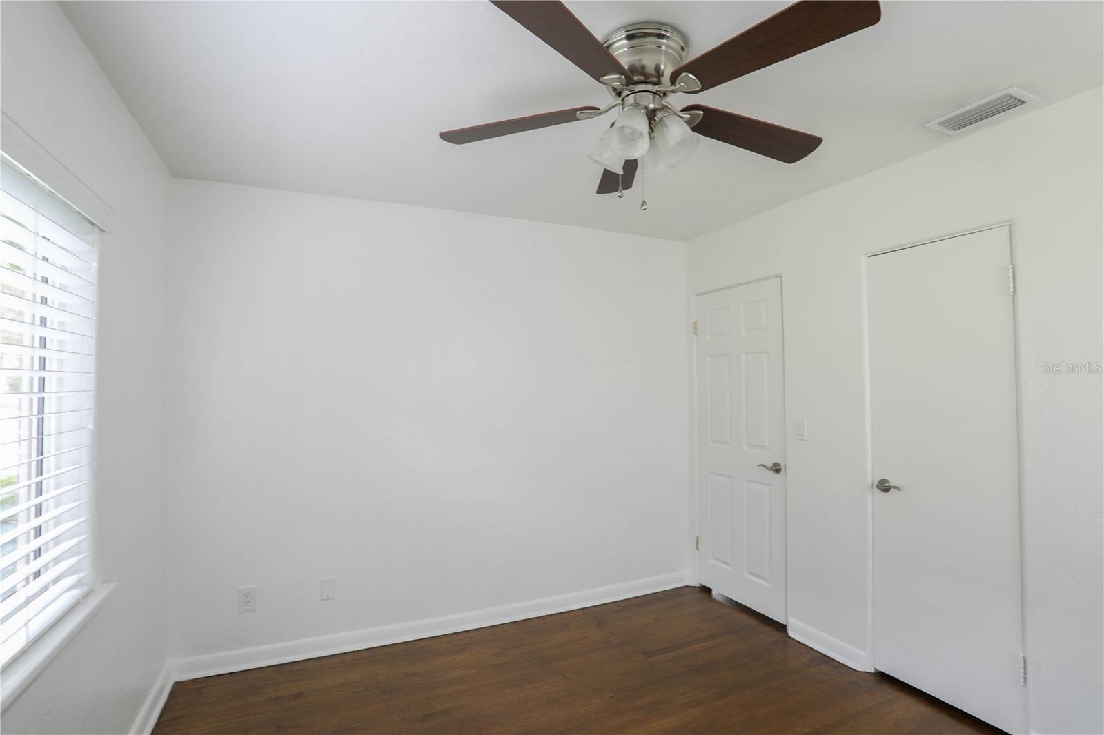 Image 18 of 23 For 1416 Washington Street 1