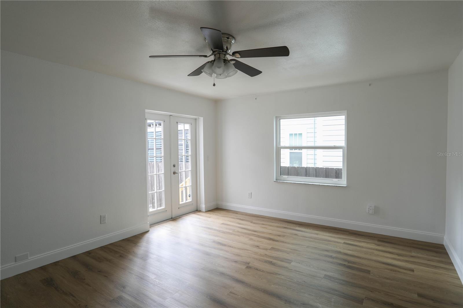 Image 9 of 23 For 1416 Washington Street 1