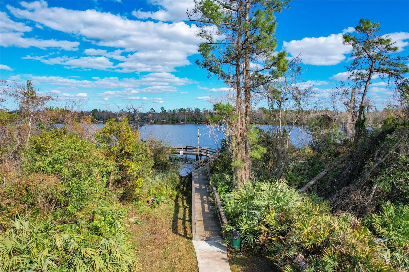 Image 43 of 49 For 1000 Lake Claire Circle