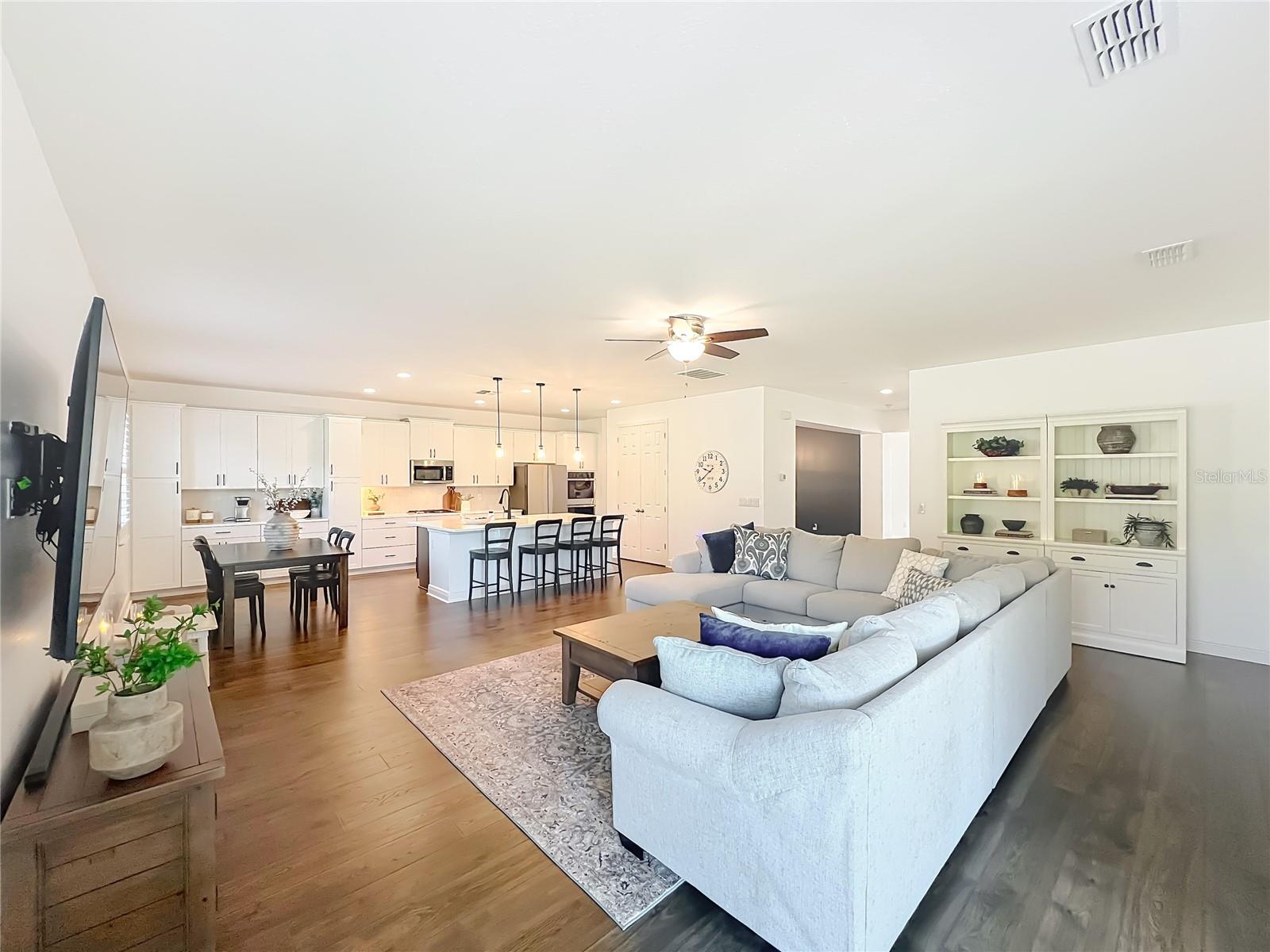Image 11 of 53 For 6089 Sierra Crown Street