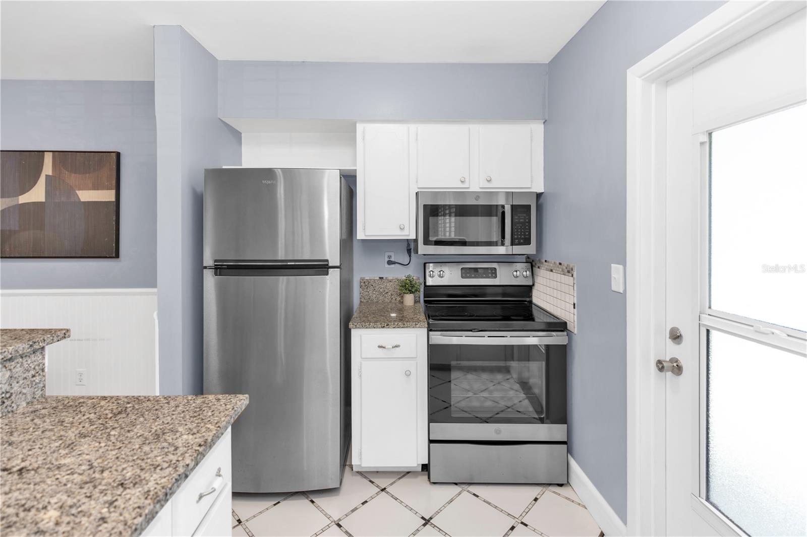 Image 11 of 35 For 1140 Orlando Avenue F9