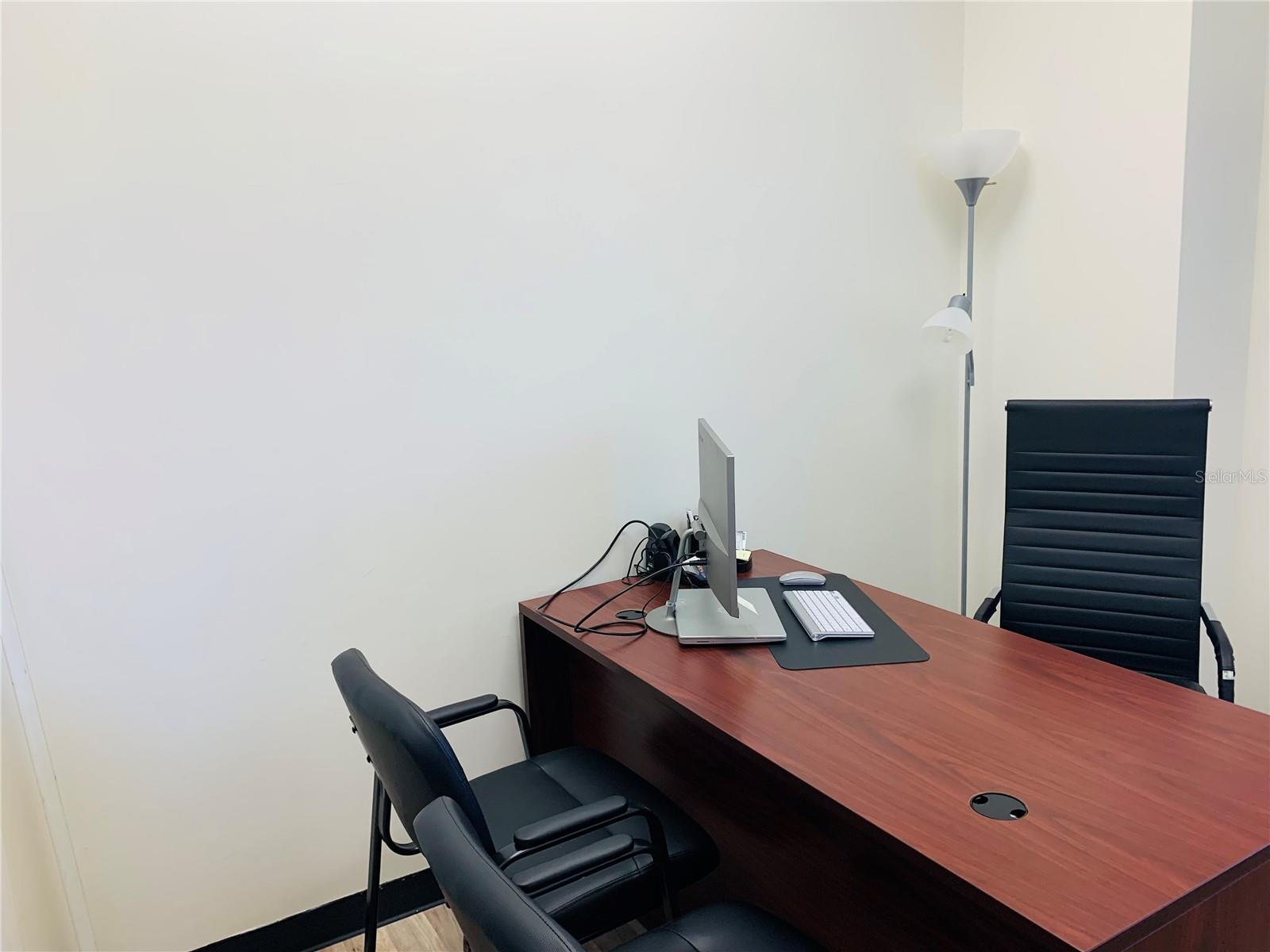 Image 2 of 4 For 7065 Westpointe Boulevard 320