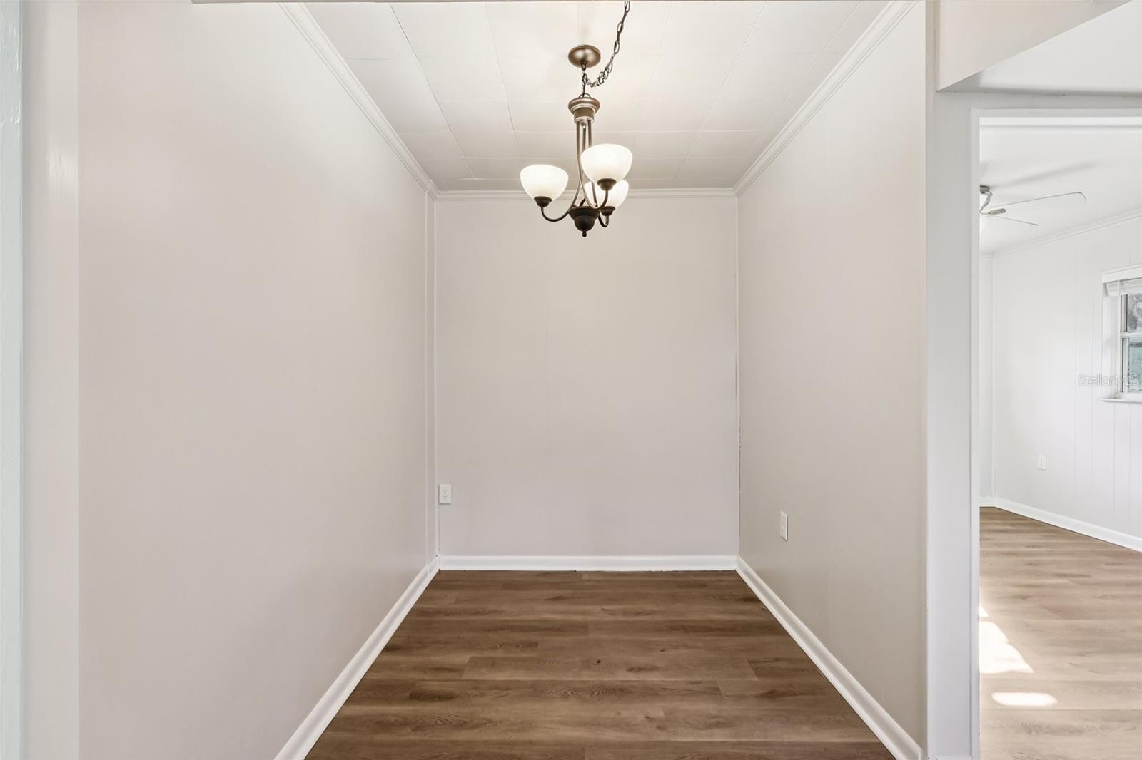 Image 11 of 31 For 2620 Hawthorne Street