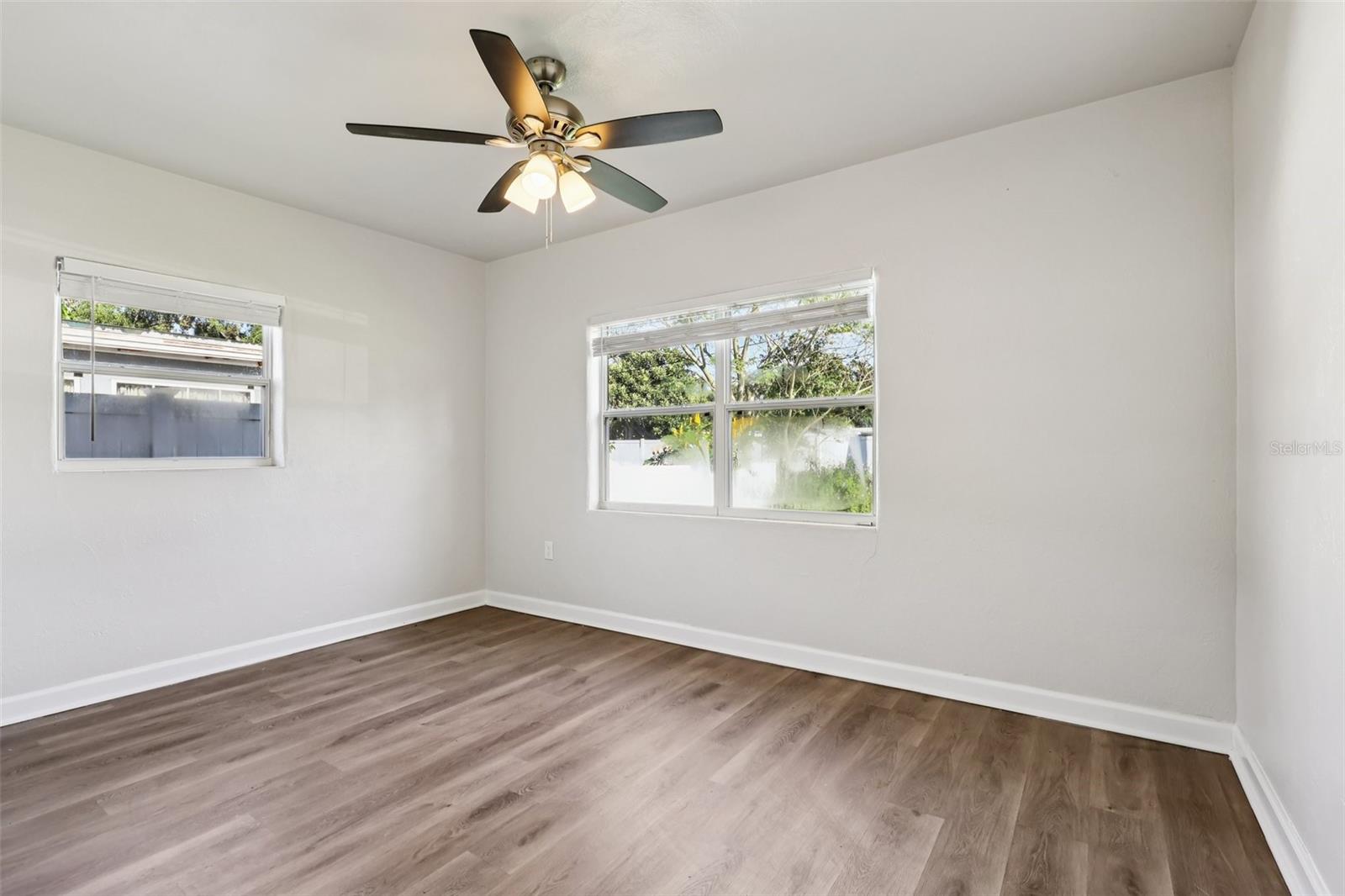 Image 13 of 31 For 2620 Hawthorne Street