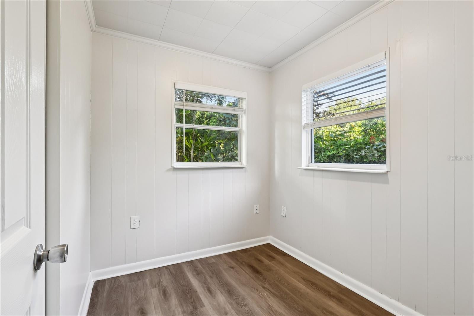 Image 18 of 31 For 2620 Hawthorne Street