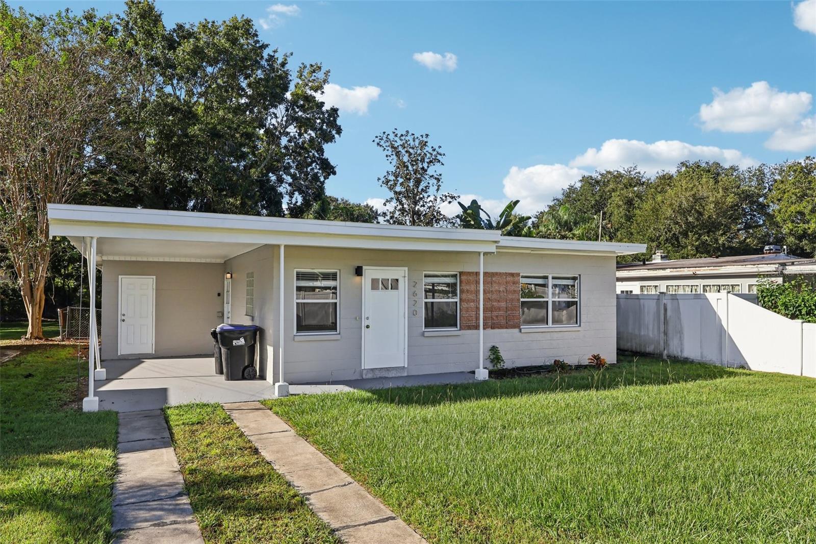 Image 2 of 31 For 2620 Hawthorne Street