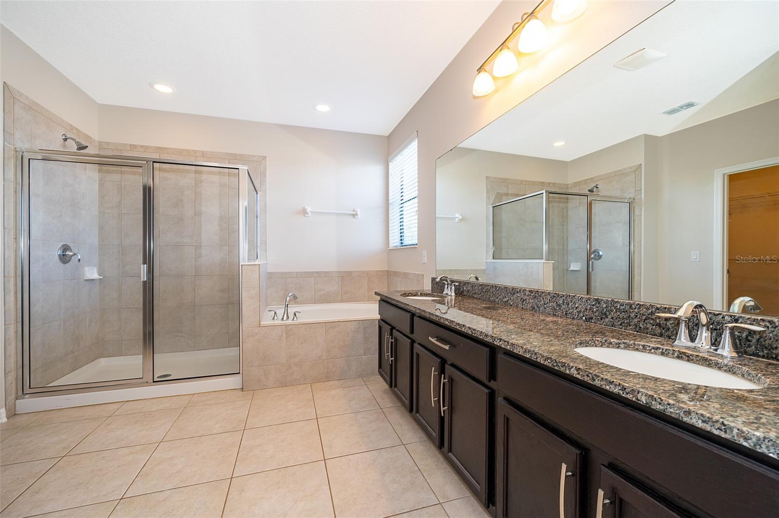Image 23 of 45 For 1150 Umbria Lane
