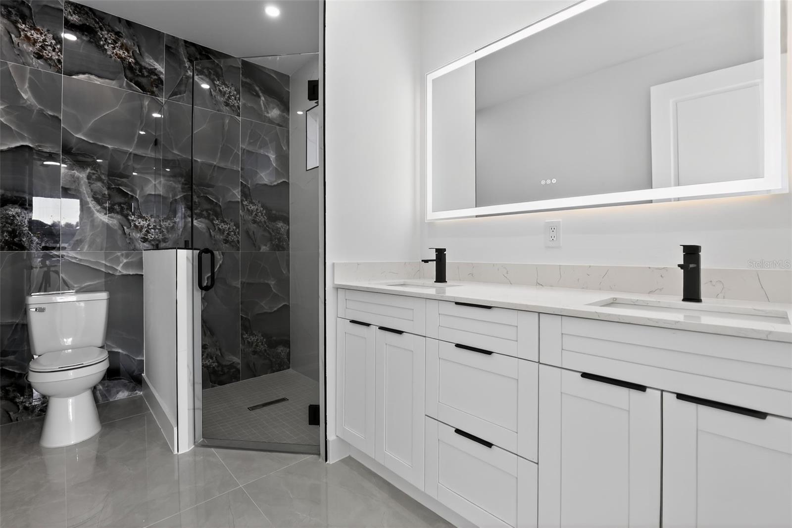 Image 11 of 16 For 523 26th Place