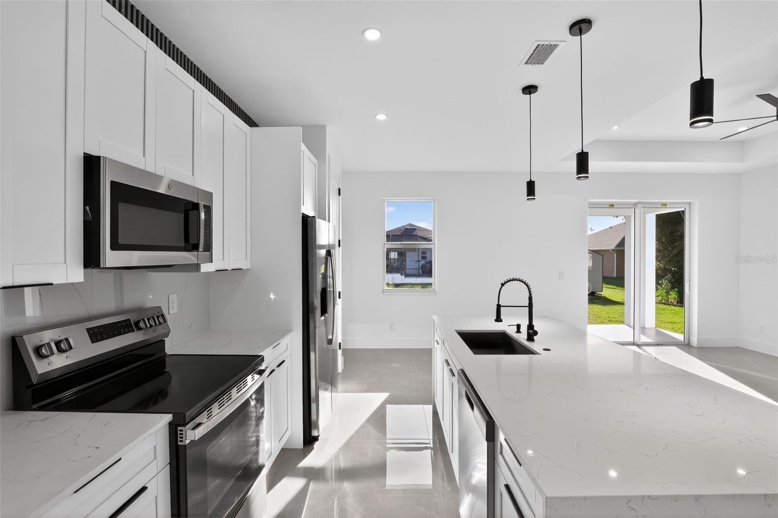 Image 5 of 16 For 523 26th Place