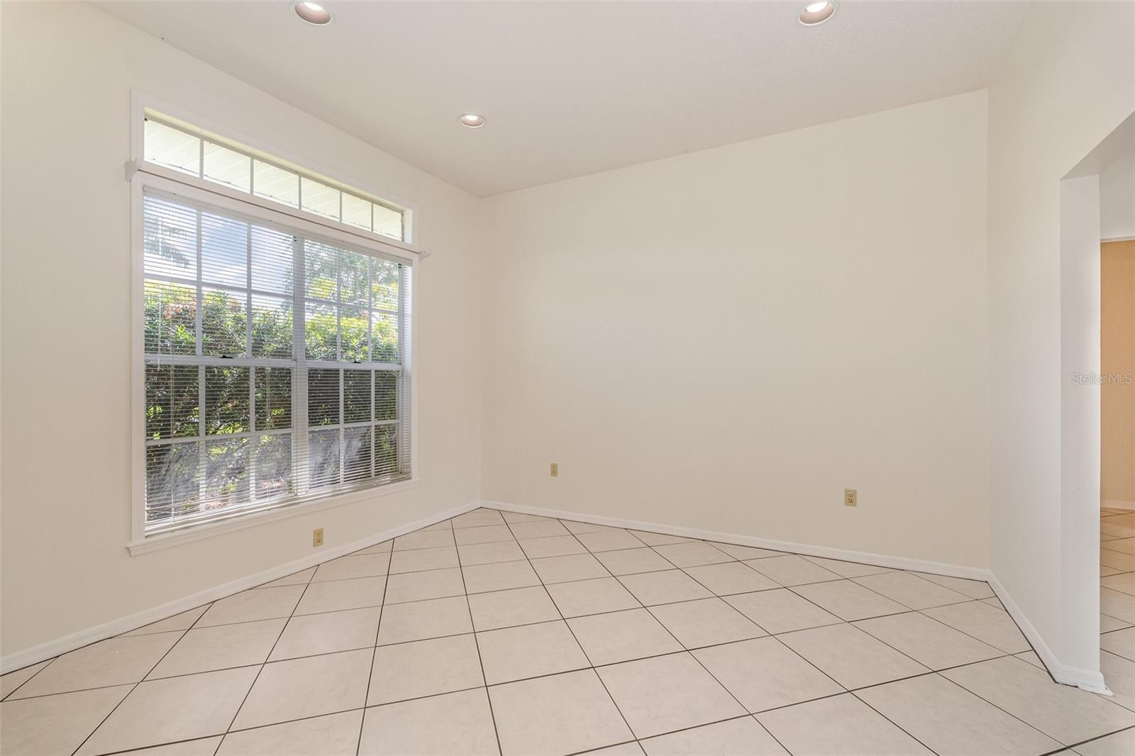 Image 12 of 38 For 4745 Murcott Avenue