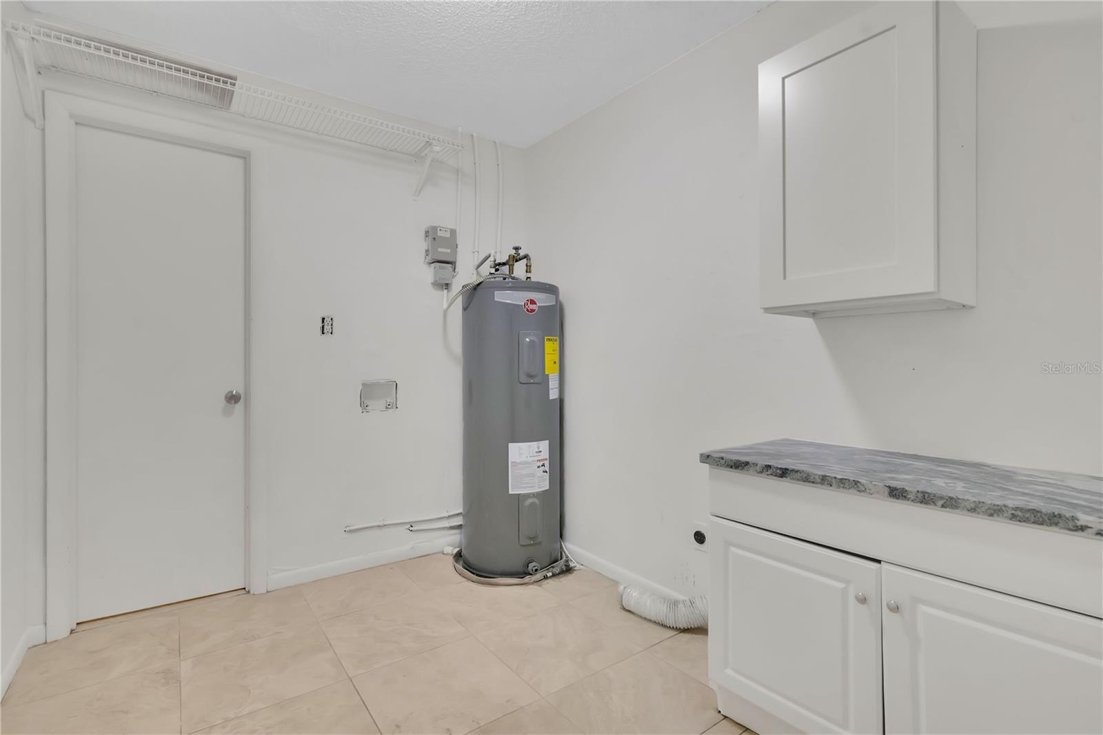 Image 20 of 37 For 5056 Caspian Court