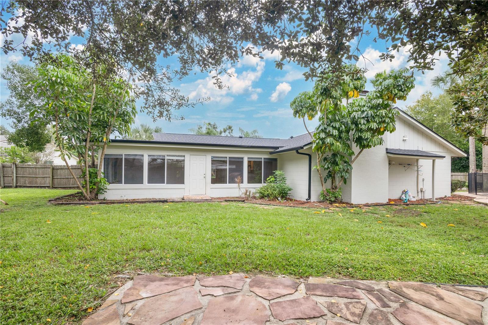 Image 24 of 37 For 5056 Caspian Court
