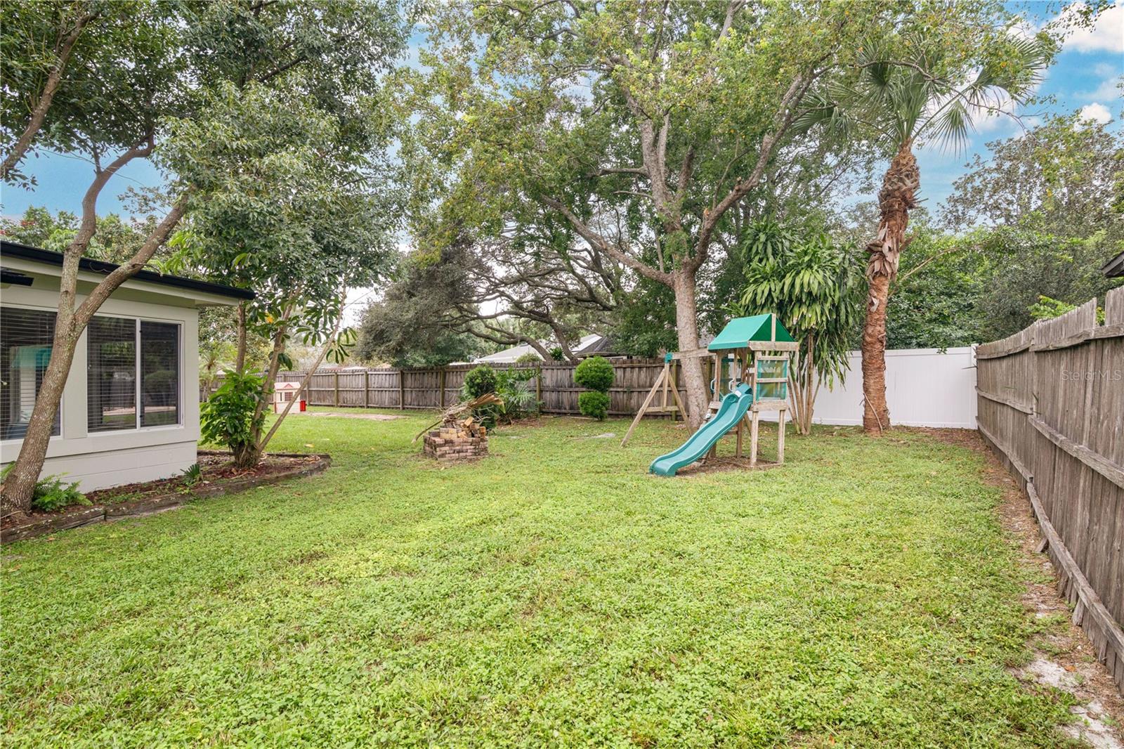 Image 25 of 37 For 5056 Caspian Court