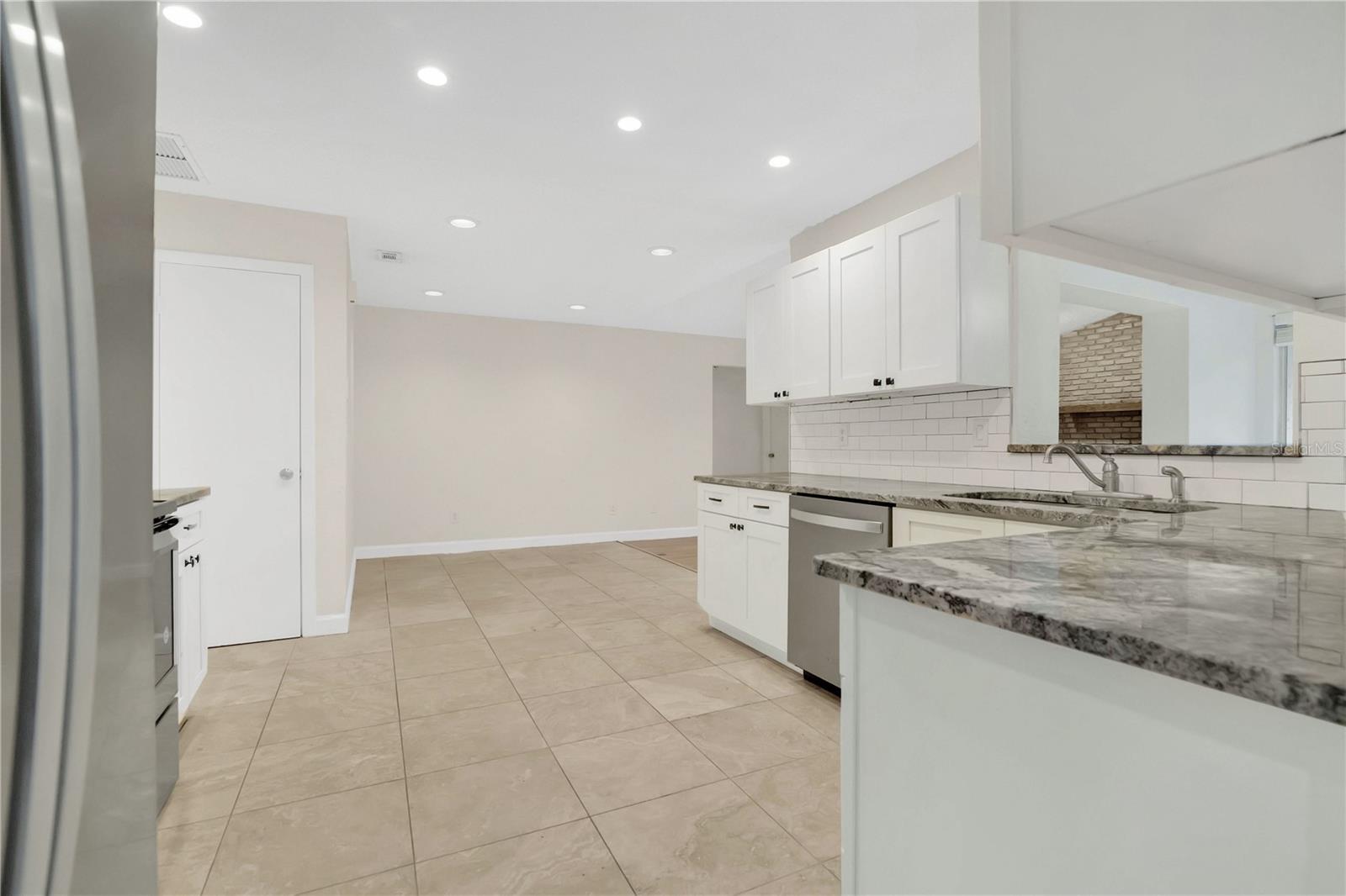 Image 6 of 37 For 5056 Caspian Court