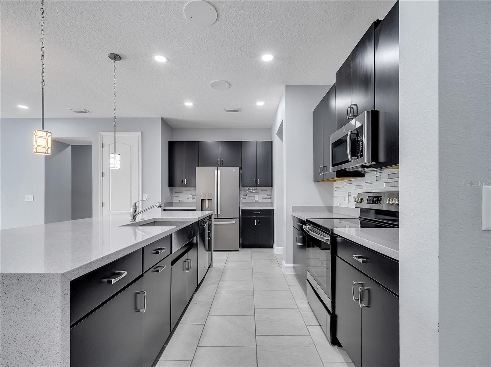 Image 16 of 43 For 4916 Blanche Court