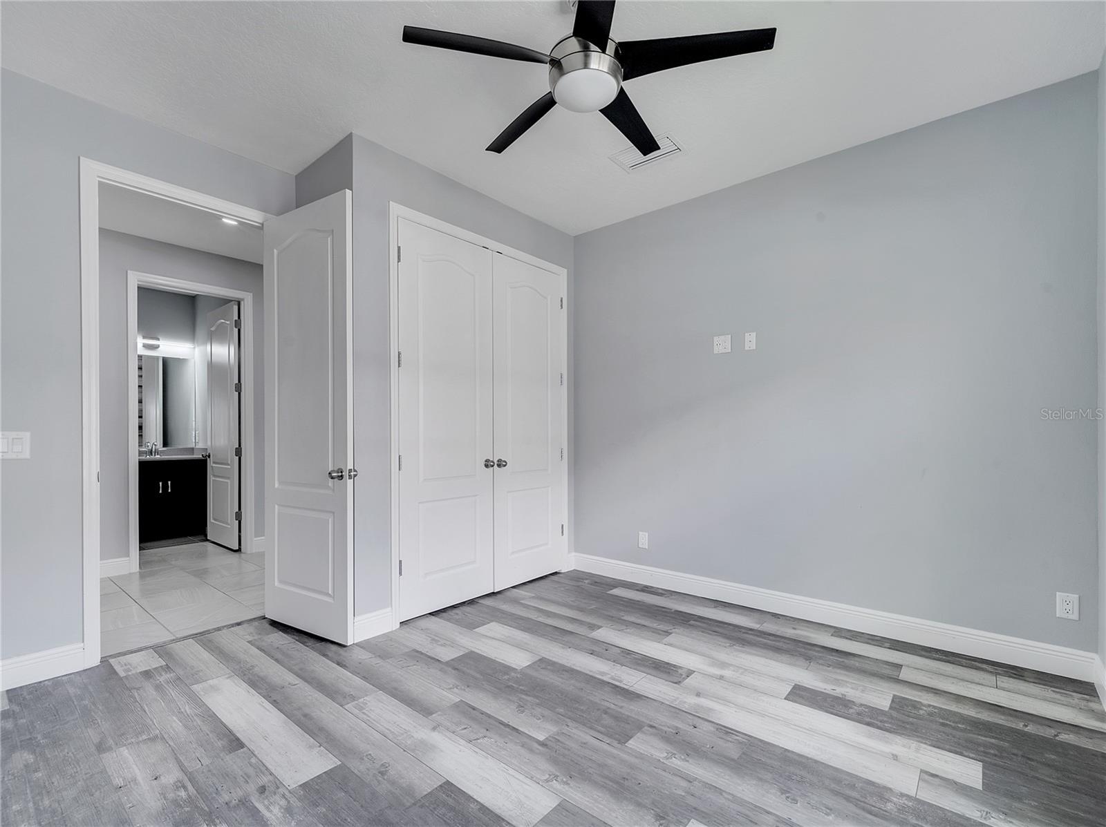 Image 19 of 43 For 4916 Blanche Court