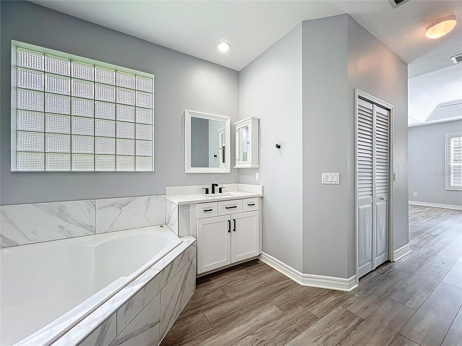 Image 52 of 98 For 1245 Pallister Lane