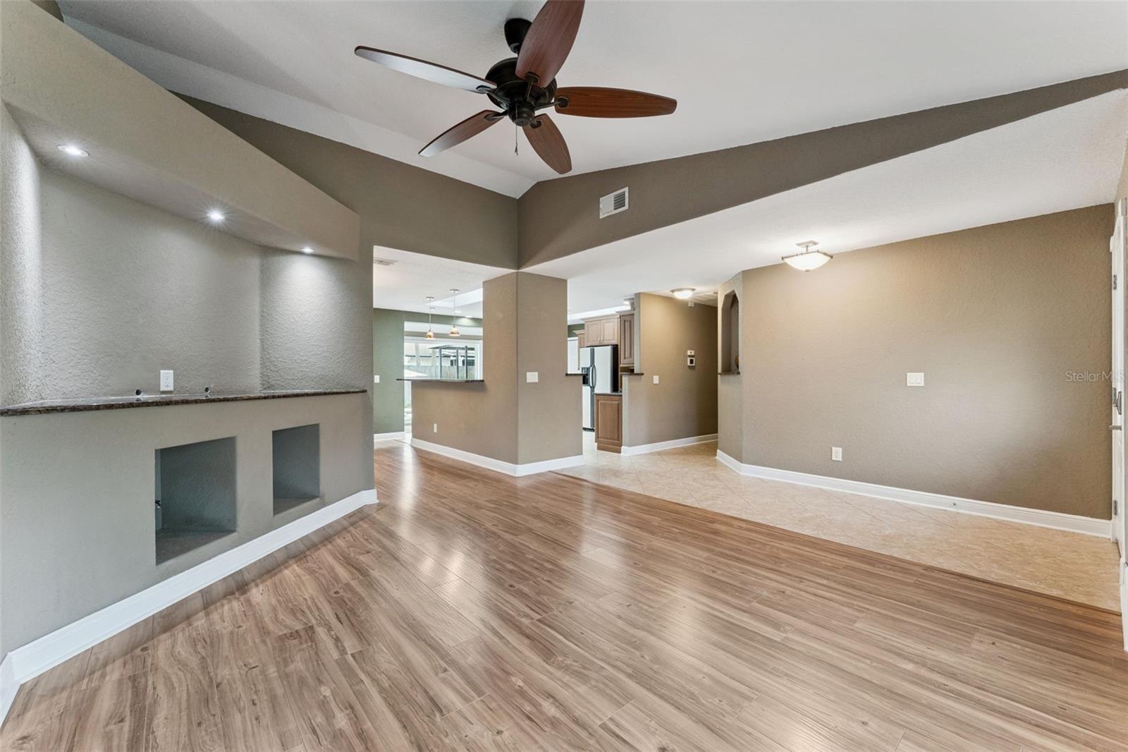 Image 16 of 35 For 8445 Indian Wells Court