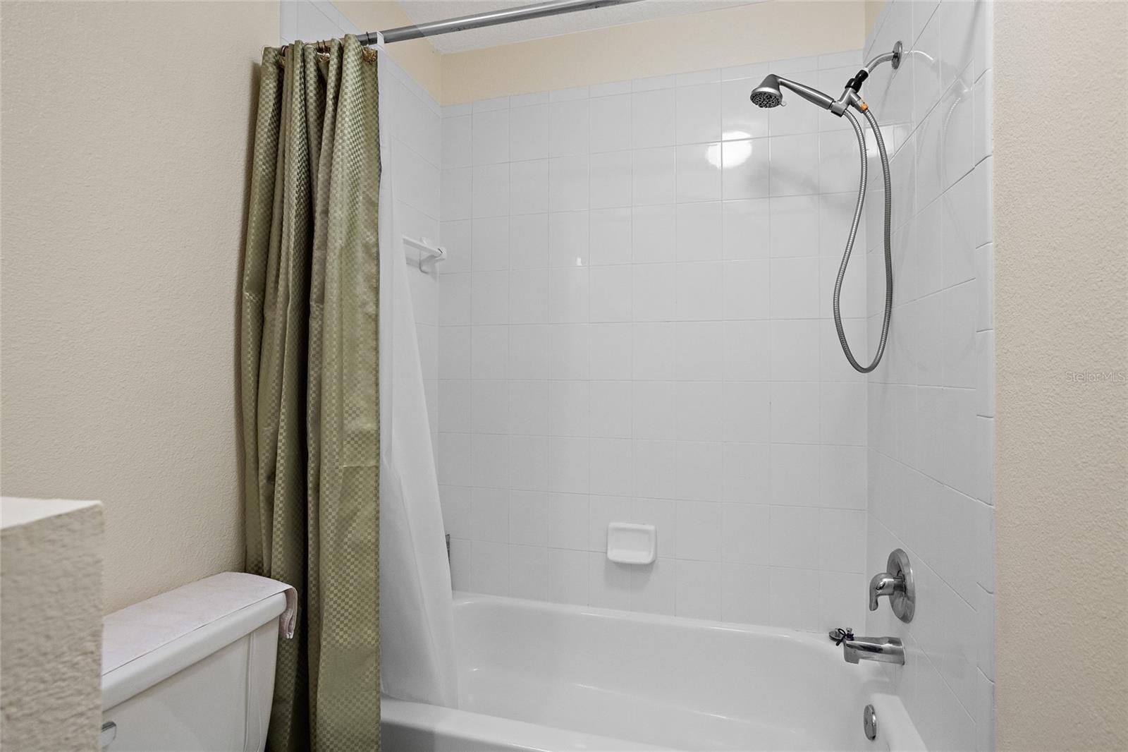 Image 25 of 34 For 16543 Cedar Crest Drive