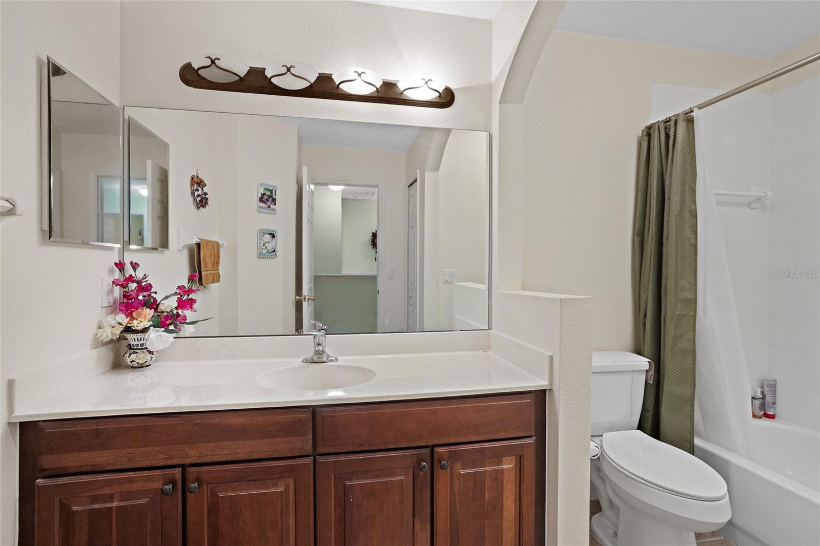 Image 26 of 34 For 16543 Cedar Crest Drive
