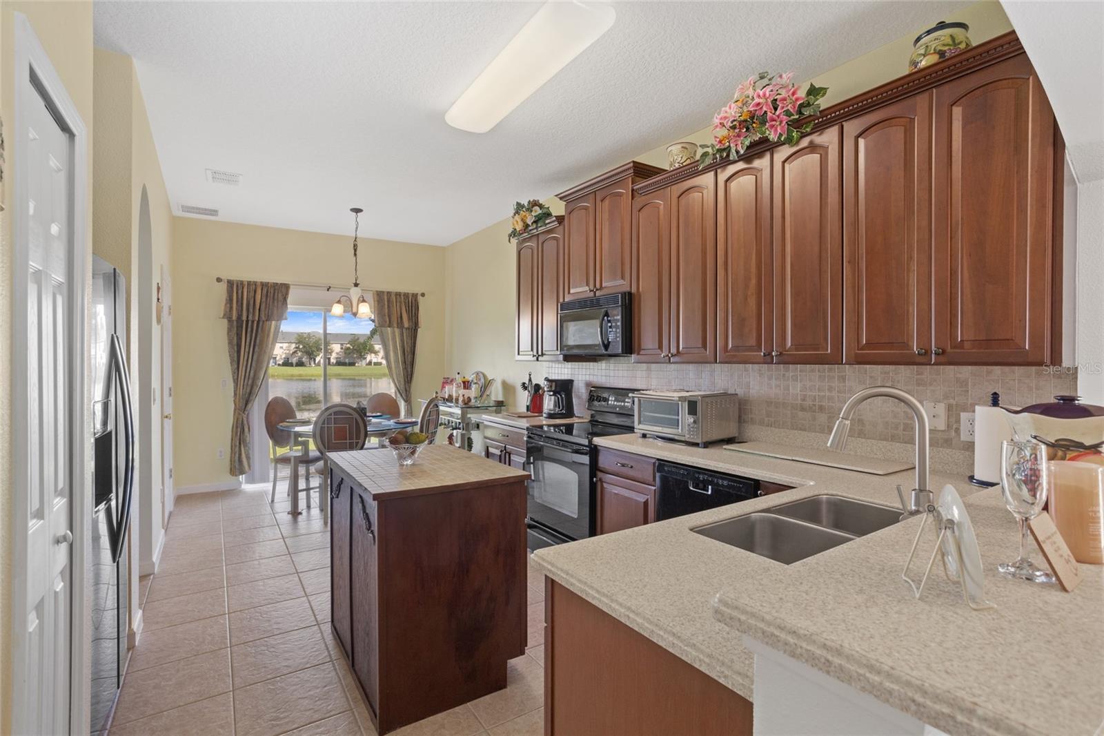 Image 8 of 34 For 16543 Cedar Crest Drive