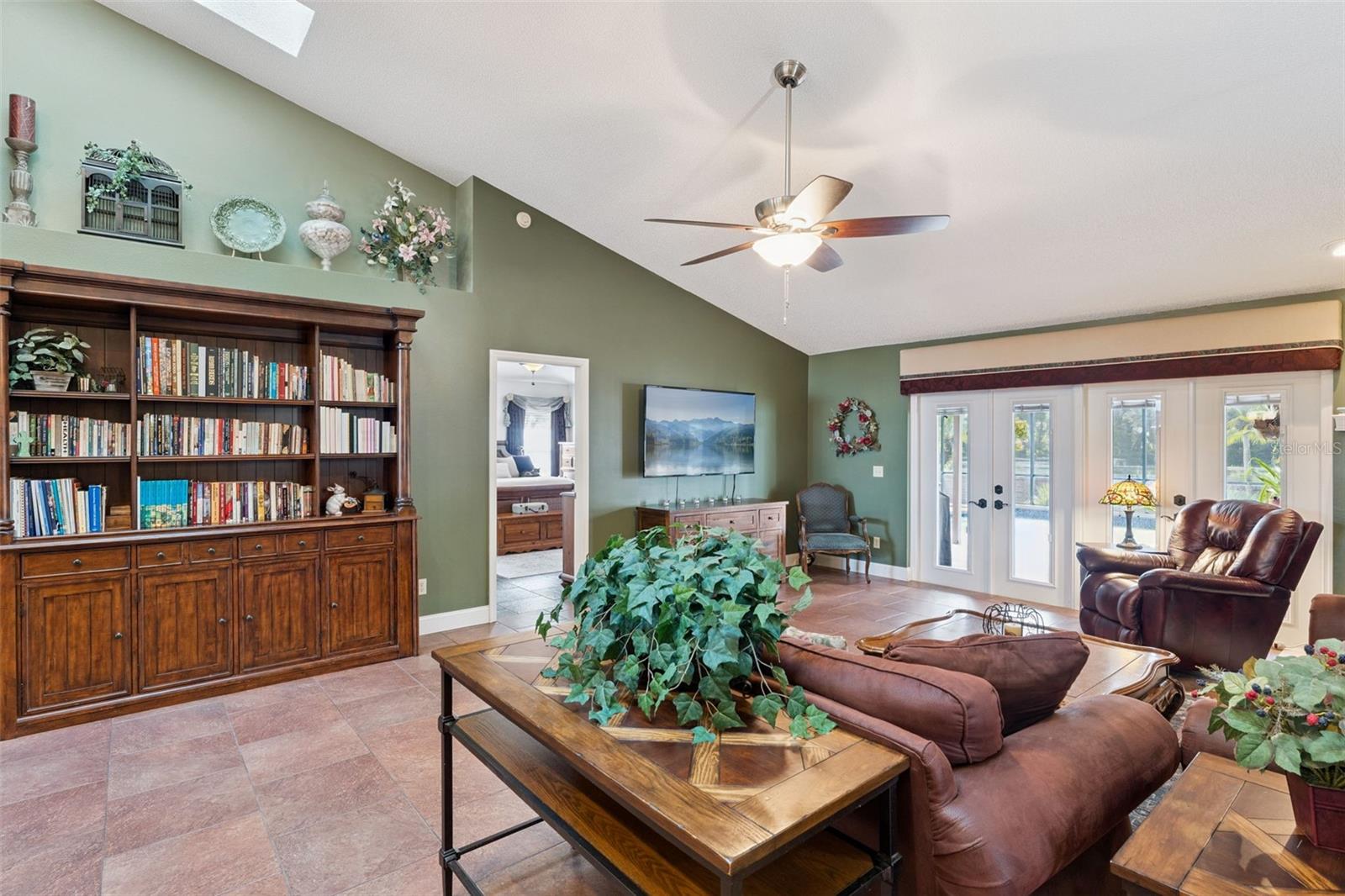 Image 12 of 35 For 1624 Thornhill Circle
