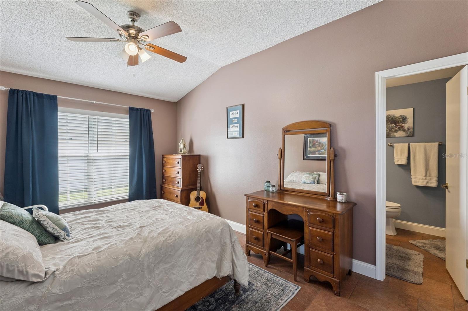 Image 22 of 35 For 1624 Thornhill Circle