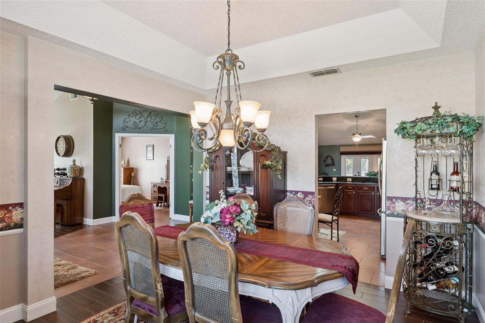 Image 6 of 35 For 1624 Thornhill Circle