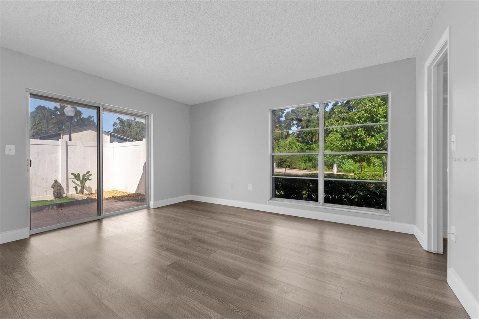 Image 16 of 29 For 1601 Grove Street 552